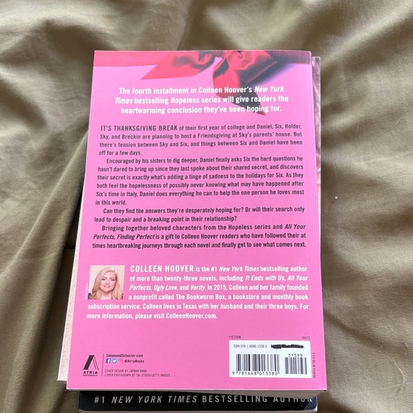 Colleen Hoover Book Set - Blue, White, Pink Covers - Picture 4 of 9